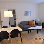 Bright 1-Bedroom Apartment In Popular Osterbro