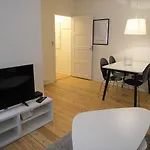 Bright 1-Bedroom Apartment In Popular Osterbro